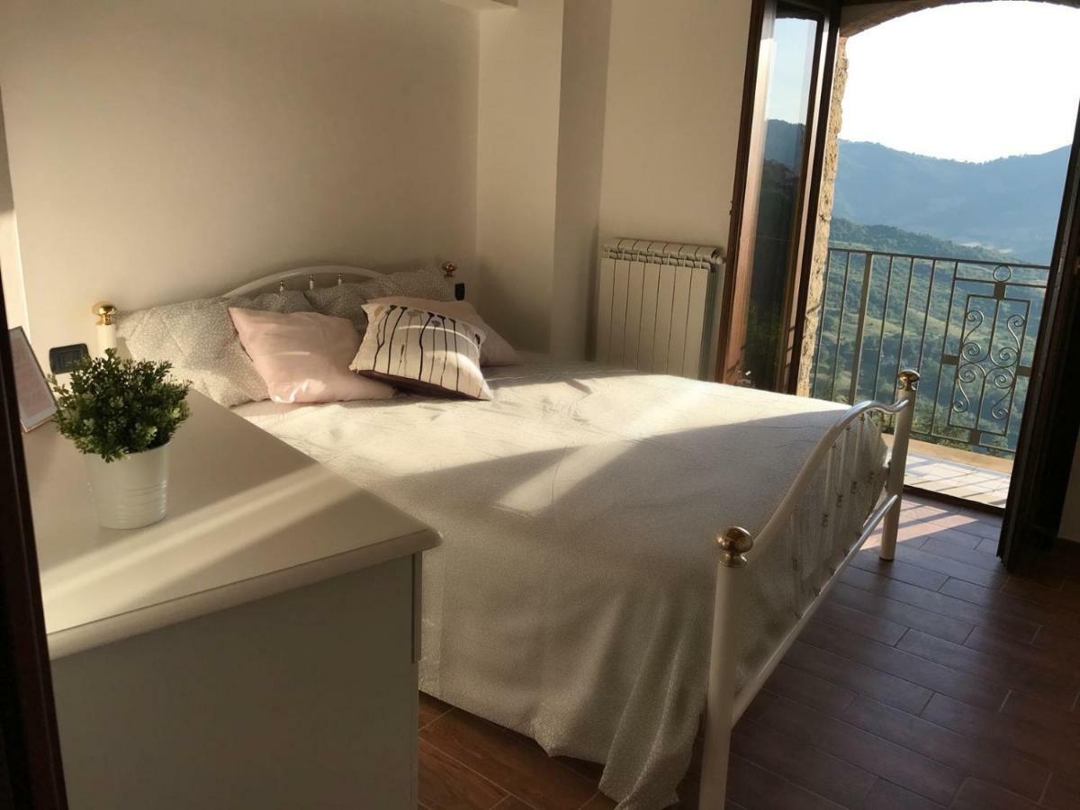 La Pietra Gialla 피에트라페르토사 외부 사진
